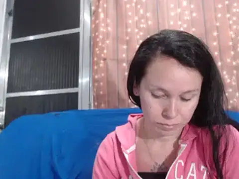 Venusluxodomme online show from 04.14.26