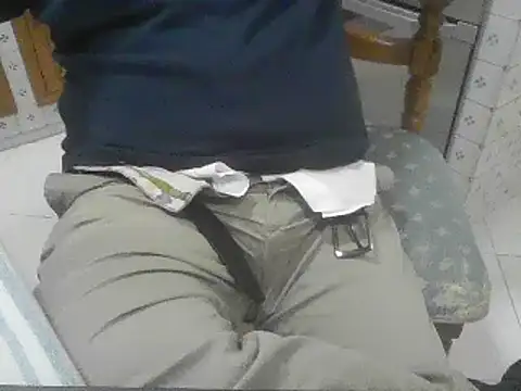 Snapshot of polloiw chatting on 10.01.25 polloiw online show from 10.01.25