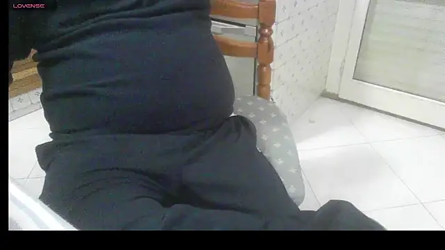 Snapshot of polloiw chatting on 02.20.26 polloiw online show from 02.20.26