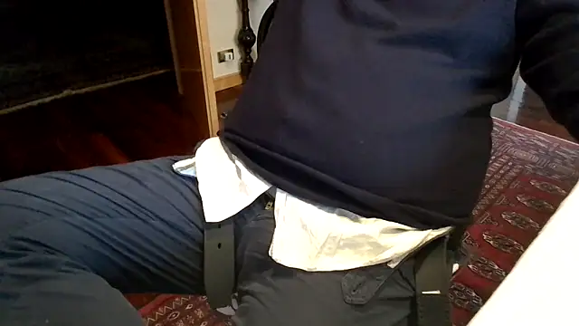 Snapshot of polloiw chatting on 04.02.26 polloiw online show from 04.02.26