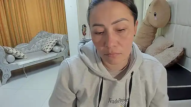 gaby trent online show from 02.18.26