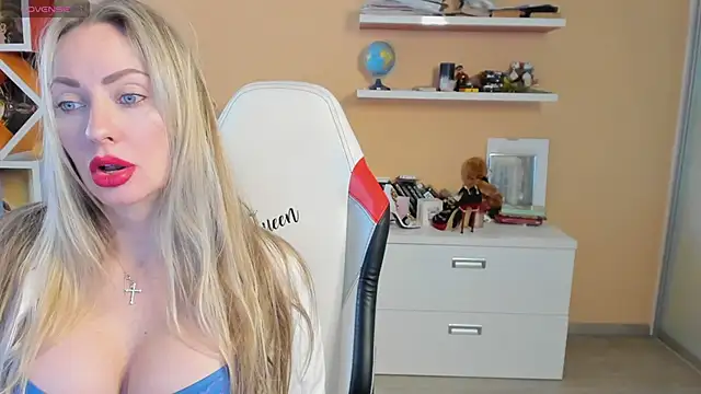 Snapshot of Veola_new chatting on 03.17.25 Veola new online show from 03.17.25