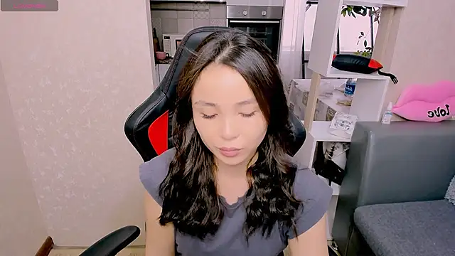 Snapshot of AyaMoon chatting on 10.13.25 AyaMoon online show from 10.13.25