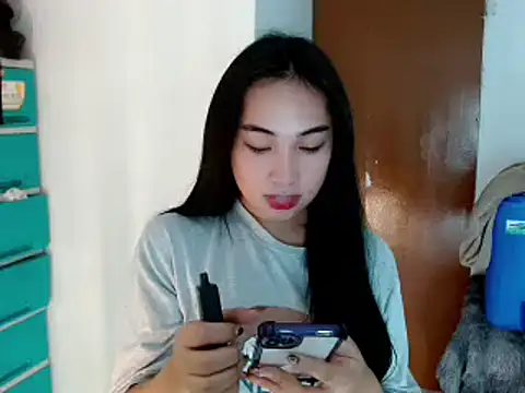 SweetLilly 18 online show from 01.08.25