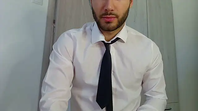 Snapshot of Justynn1 chatting on 03.19.25 Justynn1 online show from 03.19.25