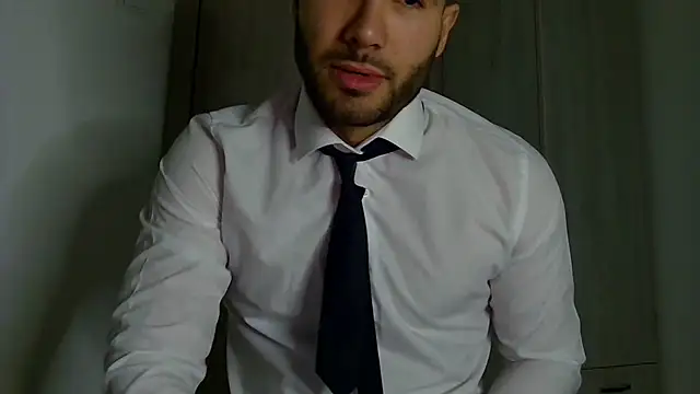 Justynn1 online show from 12.13.25