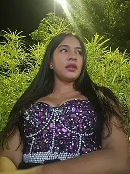 Snapshot of DAELAA chatting on 01.17.25 DAELAA online show from 01.17.25