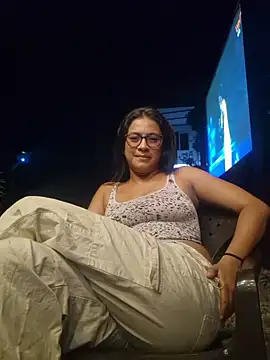 Snapshot of DAELAA chatting on 02.06.25 DAELAA online show from 02.06.25