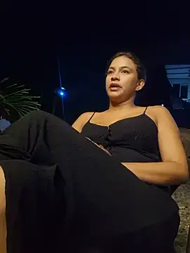 Snapshot of DAELAA chatting on 02.14.25 DAELAA online show from 02.14.25