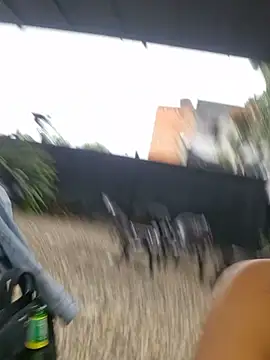 Snapshot of DAELAA chatting on 03.08.25 DAELAA online show from 03.08.25