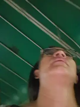 Snapshot of DAELAA chatting on 03.14.25 DAELAA online show from 03.14.25