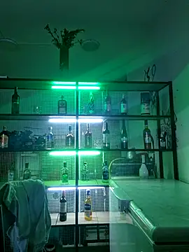 Snapshot of DAELAA chatting on 09.13.25 DAELAA online show from 09.13.25