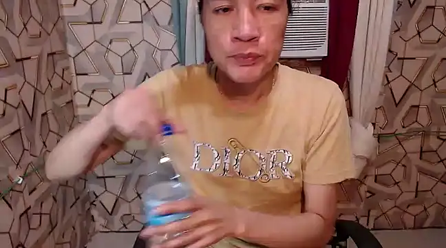 tshugecumxxx online show from 01.01.25