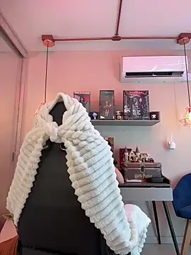 Snapshot of Zoe_Bae chatting on 02.01.25 Zoe Bae online show from 02.01.25