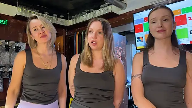 Snapshot of dirtypub chatting on 04.02.26 dirtypub online show from 04.02.26