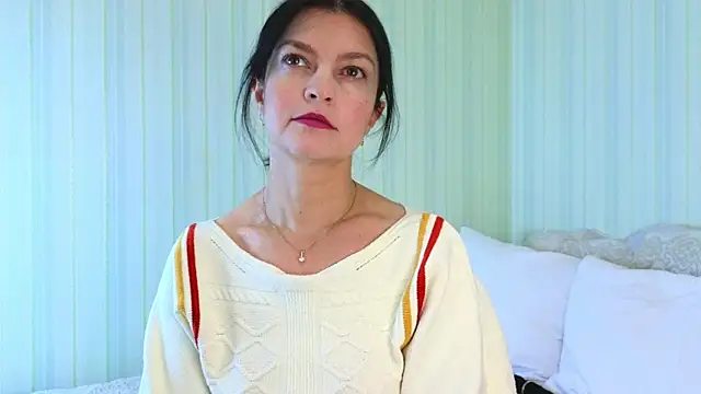 Snapshot of _Lily_ chatting on 01.22.25  Lily  online show from 01.22.25