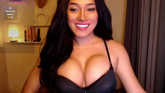 Snapshot of deliciouskelly chatting on 02.12.26 deliciouskelly online show from 02.12.26