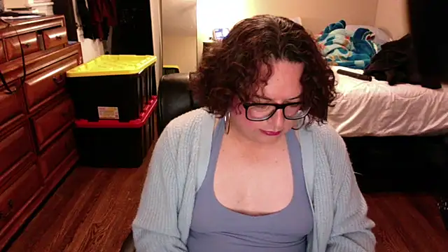 Snapshot of SelenaVianca chatting on 12.01.25 SelenaVianca online show from 12.01.25