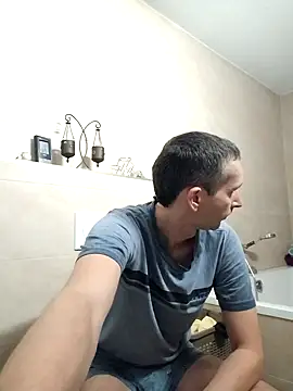 Snapshot of Geiler-boy313 chatting on 12.29.24 Geiler-boy313 online show from 12.29.24