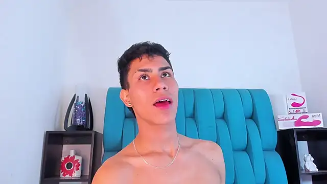 Snapshot of AlanNaughty chatting on 01.14.25 AlanNaughty online show from 01.14.25