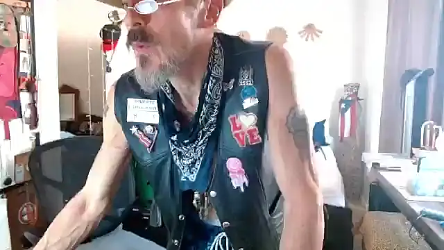 Snapshot of mycock2474u chatting on 09.28.25 mycock2474u online show from 09.28.25