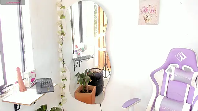 Snapshot of sofia_gold_ chatting on 05.29.26 sofia gold online show from 05.29.26