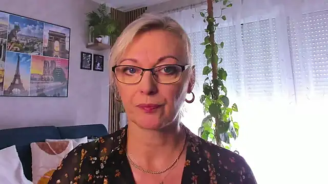 vanessa chat online show from 09.10.25