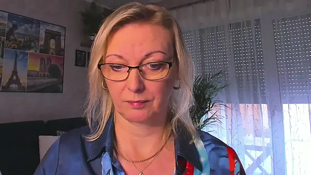 vanessa chat online show from 11.27.25