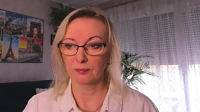 vanessa chat online show from 03.23.26