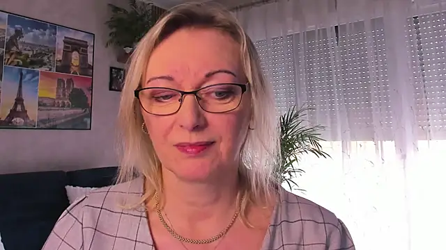 vanessa chat online show from 04.14.26