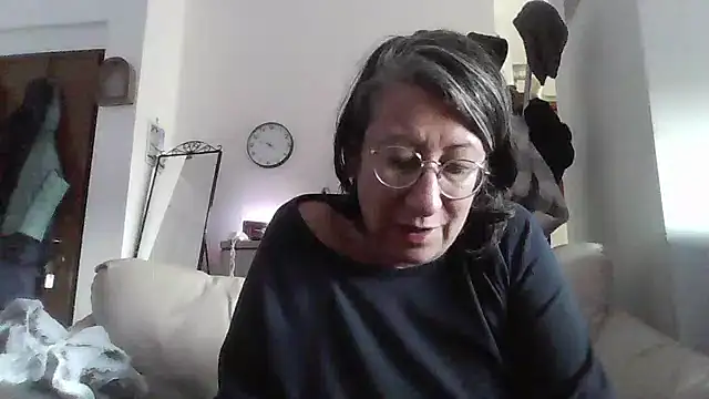 Snapshot of milkarock chatting on 01.23.25 milkarock online show from 01.23.25