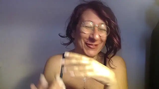 Snapshot of milkarock chatting on 05.18.26 milkarock online show from 05.18.26