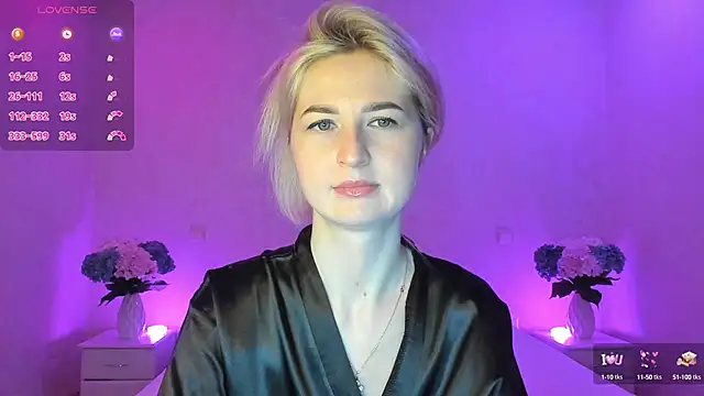 Snapshot of AnnaCarrera chatting on 02.17.25 AnnaCarrera online show from 02.17.25