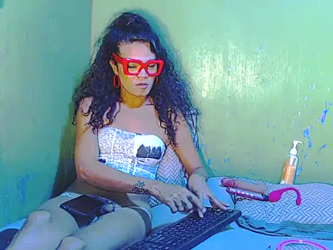 Paula Jordan online show from 04.16.26