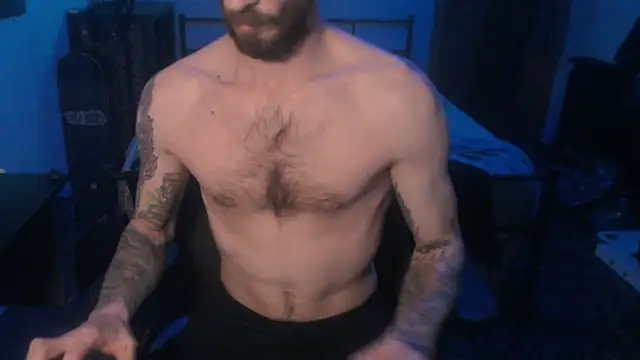 Snapshot of SexxxyLouis chatting on 01.16.25 SexxxyLouis online show from 01.16.25