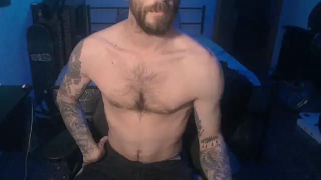Snapshot of SexxxyLouis chatting on 01.19.25 SexxxyLouis online show from 01.19.25