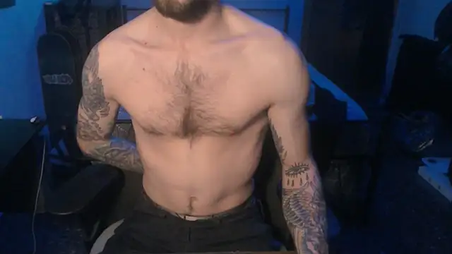 Snapshot of SexxxyLouis chatting on 01.19.25 SexxxyLouis online show from 01.19.25