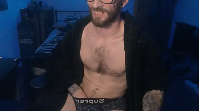 Snapshot of SexxxyLouis chatting on 01.23.25 SexxxyLouis online show from 01.23.25