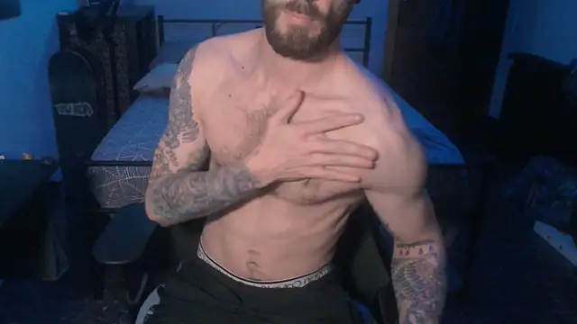 Snapshot of SexxxyLouis chatting on 01.26.25 SexxxyLouis online show from 01.26.25