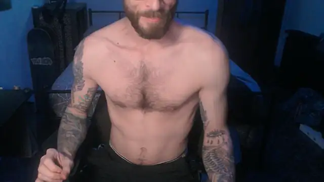 Snapshot of SexxxyLouis chatting on 01.26.25 SexxxyLouis online show from 01.26.25