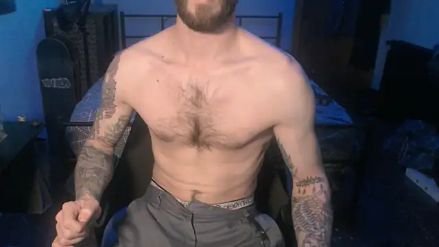 Snapshot of SexxxyLouis chatting on 01.27.25 SexxxyLouis online show from 01.27.25