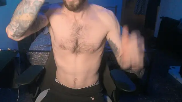 Snapshot of SexxxyLouis chatting on 01.27.25 SexxxyLouis online show from 01.27.25