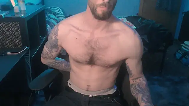 Snapshot of SexxxyLouis chatting on 02.27.25 SexxxyLouis online show from 02.27.25