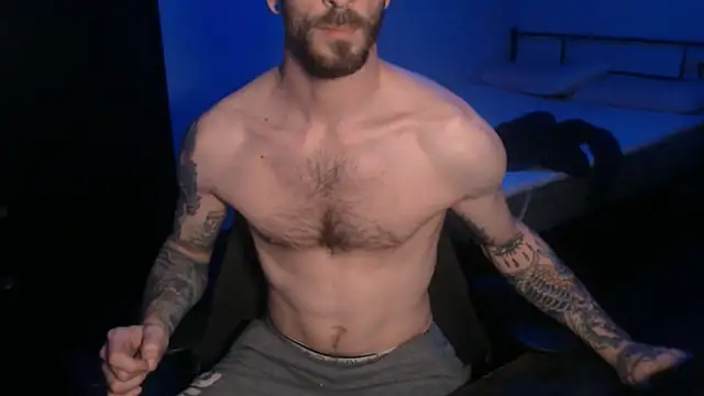 Snapshot of SexxxyLouis chatting on 03.02.25 SexxxyLouis online show from 03.02.25