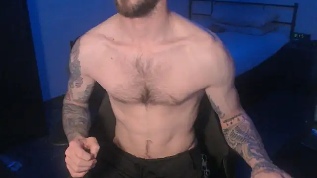 Snapshot of SexxxyLouis chatting on 03.07.25 SexxxyLouis online show from 03.07.25