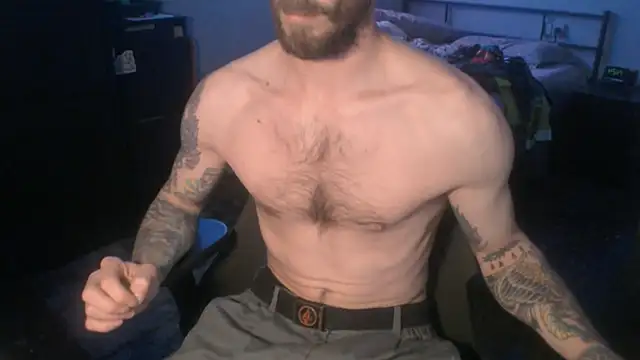 Snapshot of SexxxyLouis chatting on 03.20.25 SexxxyLouis online show from 03.20.25