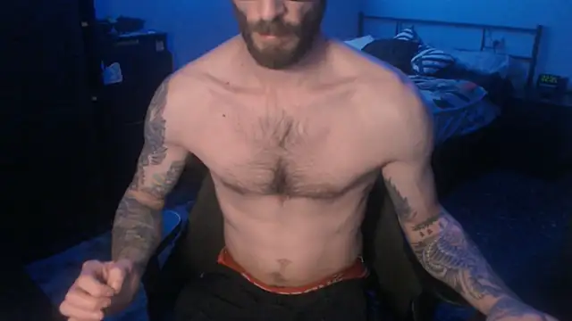 Snapshot of SexxxyLouis chatting on 03.20.25 SexxxyLouis online show from 03.20.25