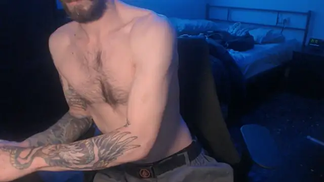 Snapshot of SexxxyLouis chatting on 03.21.25 SexxxyLouis online show from 03.21.25
