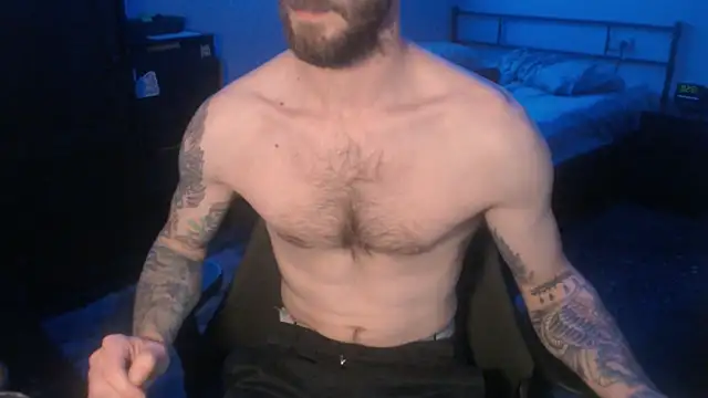 Snapshot of SexxxyLouis chatting on 03.21.25 SexxxyLouis online show from 03.21.25