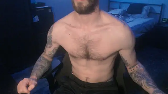 Snapshot of SexxxyLouis chatting on 03.21.25 SexxxyLouis online show from 03.21.25